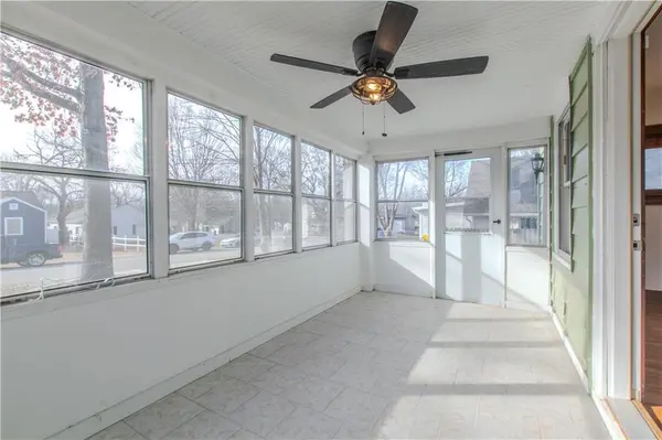 904 Pinkston ST, Grandview, MO 64030