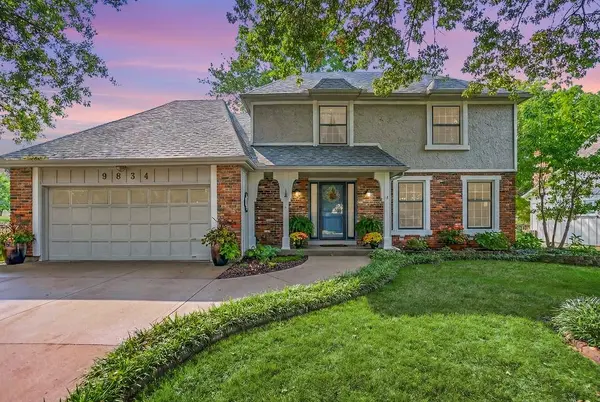 9834 W 101st TER, Overland Park, KS 66212