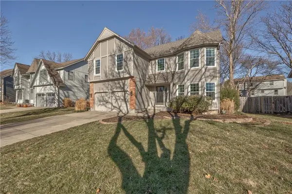 11608 W 117 TER, Overland Park, KS 66210
