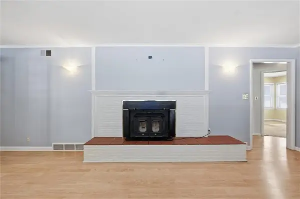 6209 NW Tower DR, Platte Woods, MO 64151