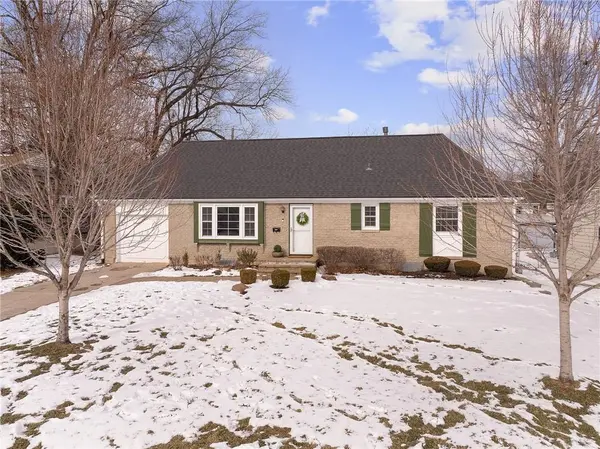 7206 W 71st TER, Overland Park, KS 66204