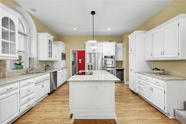 12247 W 128th ST, Overland Park, KS 66213