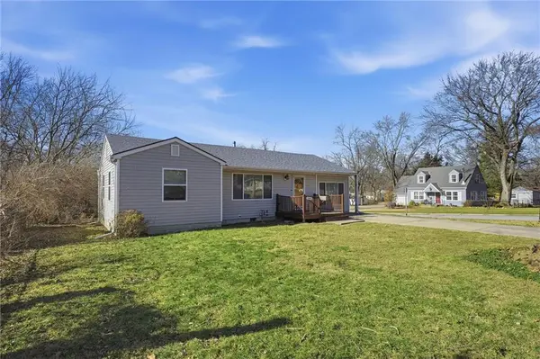 13302 11th ST, Grandview, MO 64030