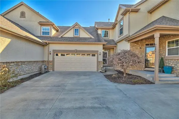 9886 Nieman PL, Overland Park, KS 66213