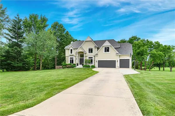 17840 Garnett ST, Overland Park, KS 66221