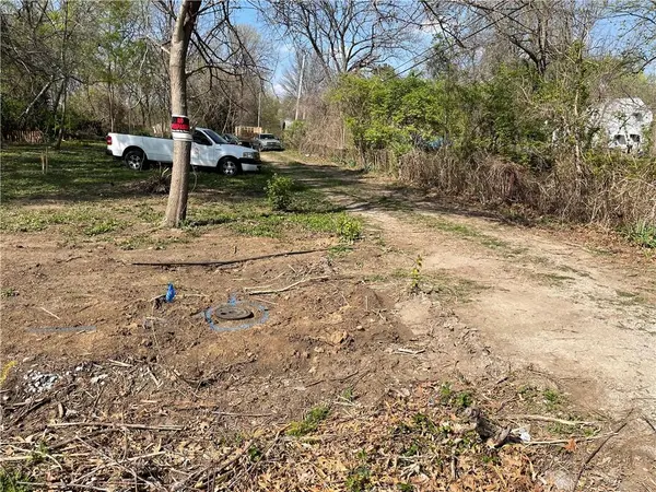 7814 E 86th ST, Raytown, MO 64138