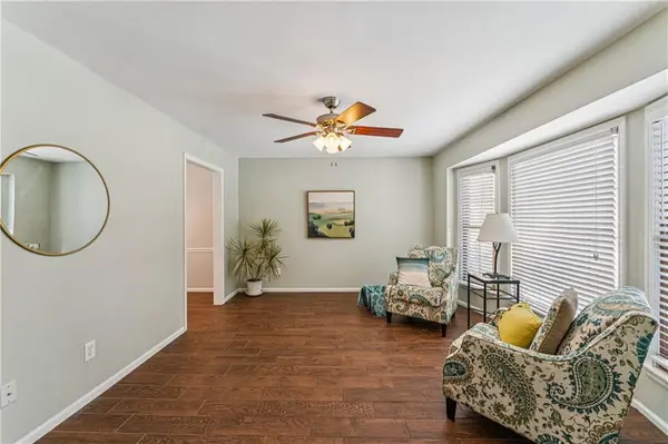 7920 Gillette ST, Lenexa, KS 66215