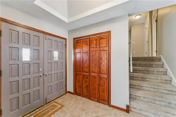 7920 Gillette ST, Lenexa, KS 66215