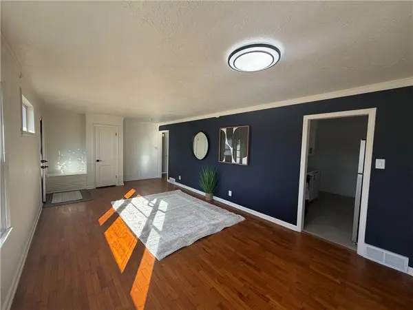 1103 N 24th ST, St Joseph, MO 64506