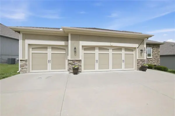201 S Marimack DR, Kearney, MO 64060