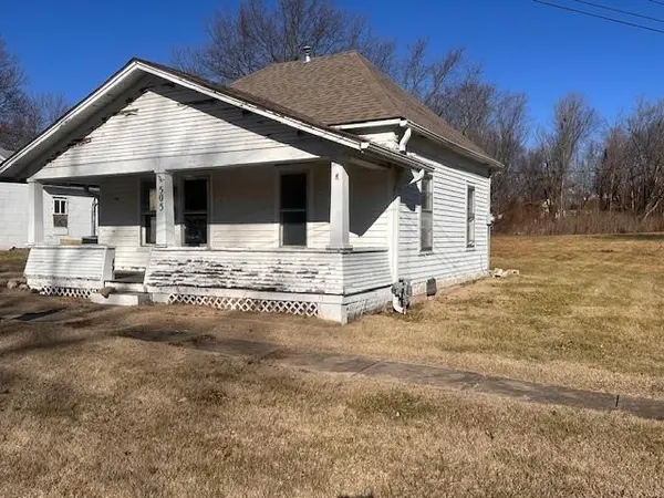 505 E 2nd ST, Cameron, MO 64429