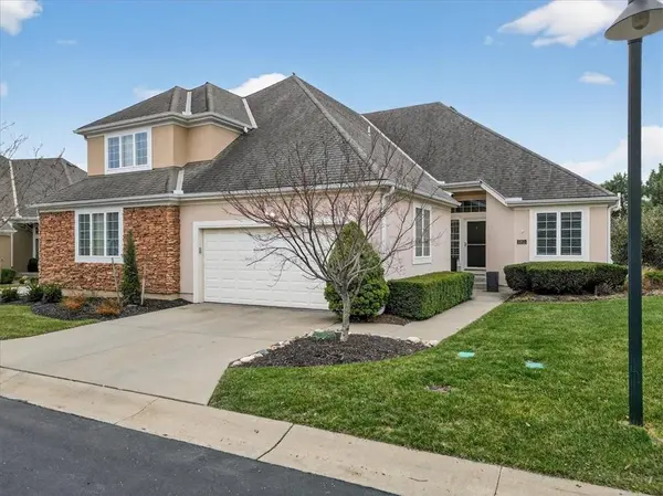 6915 W 129th PL, Overland Park, KS 66209