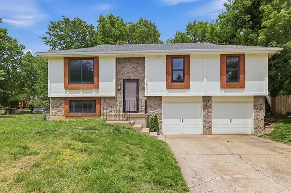 14208 W 63rd ST, Shawnee, KS 66216