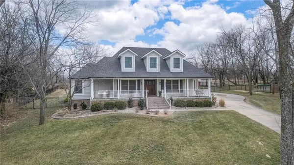 19535 Birch ST, Stilwell, KS 66085