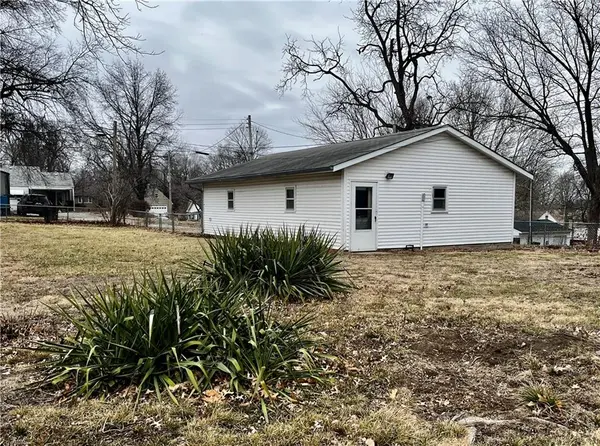 901 W Davis ST, Savannah, MO 64485
