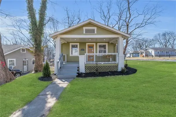 1901 E 79th ST, Kansas City, MO 64132