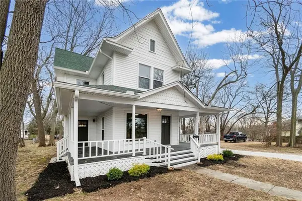 1015 E College ST, Independence, MO 64050