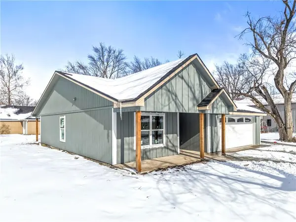 705 Pearl ST, East Lynne, MO 64743