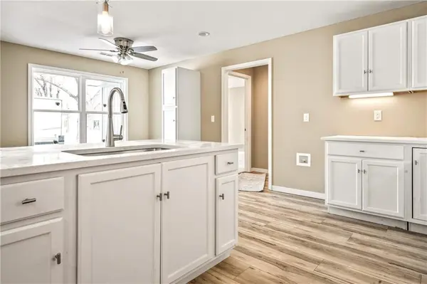 705 Pearl ST, East Lynne, MO 64743