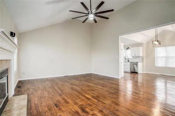 1816 SE 7th ST, Lee's Summit, MO 64063