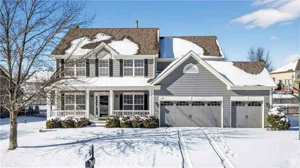 1516 Glen Brook LN,  Liberty,  MO 64068