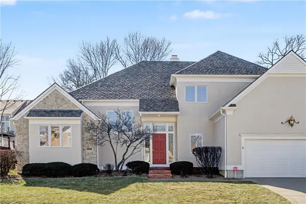 11105 W 119th TER, Overland Park, KS 66213