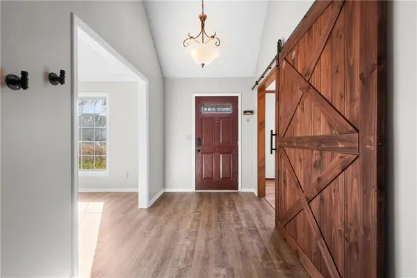 8280 W 117th ST, Overland Park, KS 66210
