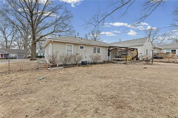 5408 W 72nd ST, Prairie Village, KS 66208