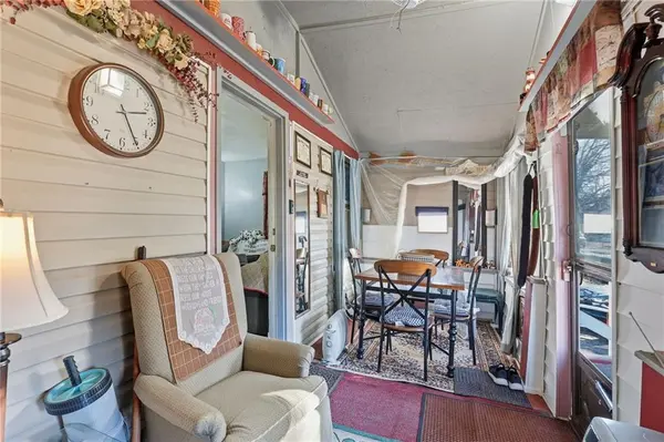 803 S CEDAR AVE, Independence, MO 64053