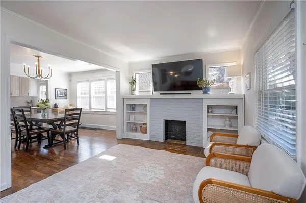 4809 Rainbow BLVD, Westwood Hills, KS 66205