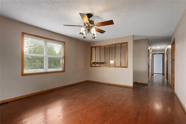 23704 S Scottsdale TER, Peculiar, MO 64078