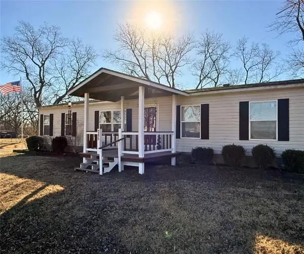 285 N Walnut ST, Deerfield, MO 64741