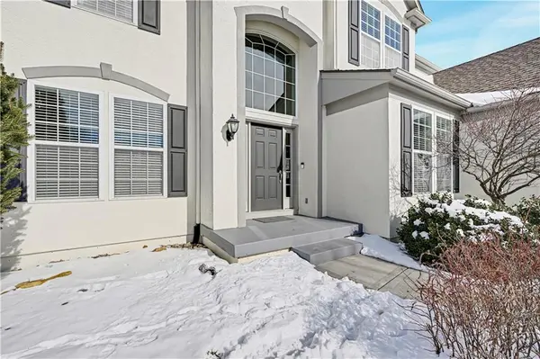 22432 W 113 TER, Olathe, KS 66061
