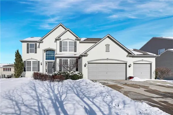 22432 W 113 TER, Olathe, KS 66061