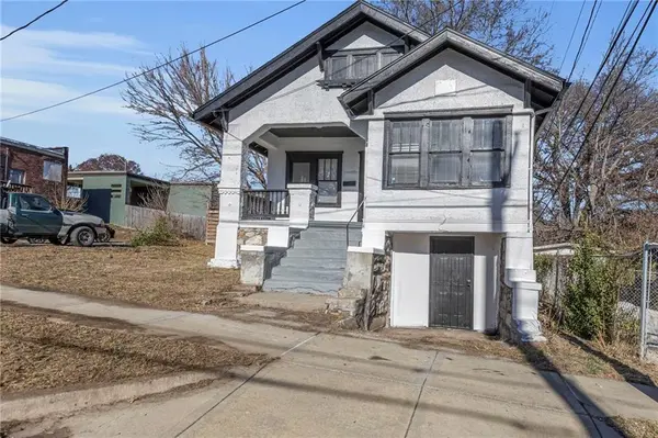 1406 E 45th ST, Kansas City, MO 64110