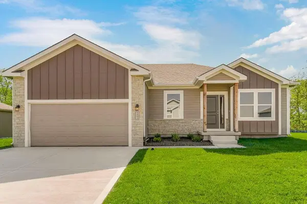 700 Red Clover CT, Raymore, MO 64083