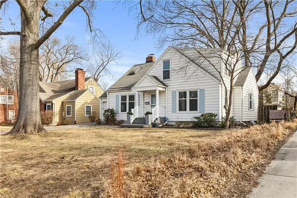 5925 Catalina ST, Fairway, KS 66205