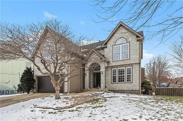 6105 Noreston ST, Shawnee, KS 66218