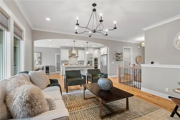 22275 W 98th TER, Lenexa, KS 66220