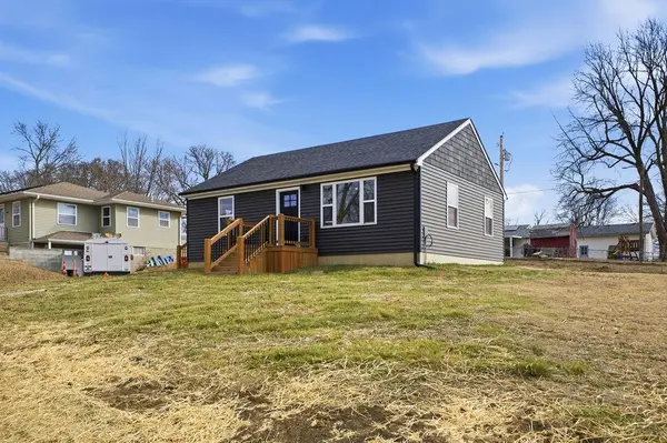 529 S 39th ST, St Joseph, MO 64506