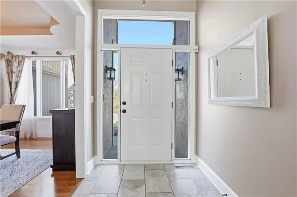 12601 Westgate ST, Overland Park, KS 66213