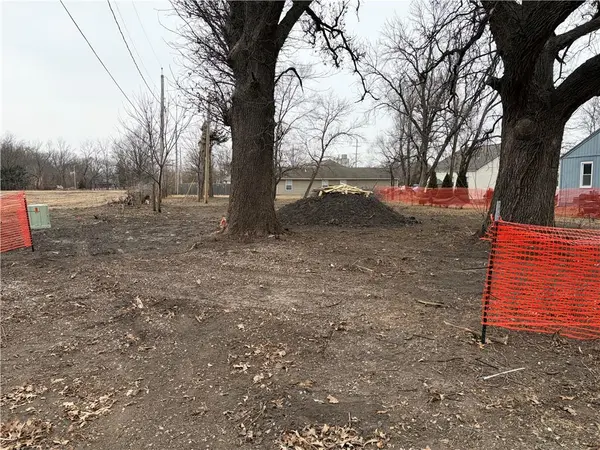 238 S Elm ST, Gardner, KS 66030