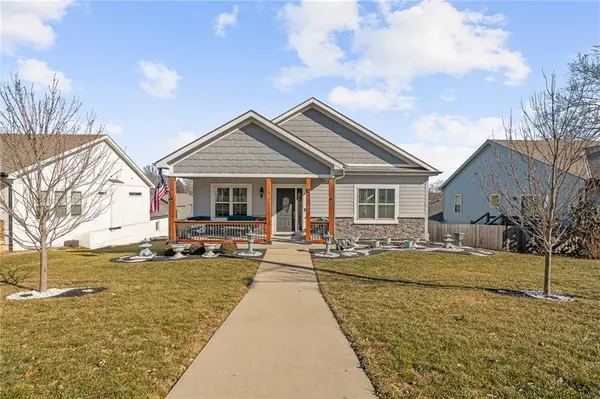 8465 Ottawa ST,  De Soto,  KS 66018