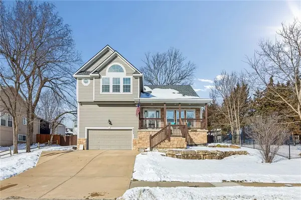8544 Primrose ST, De Soto, KS 66018