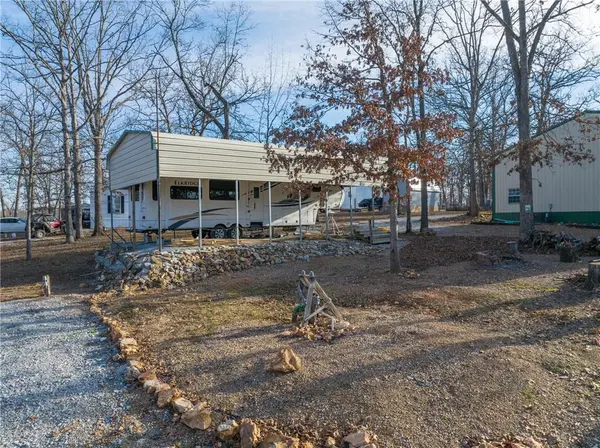 30704 Bonsai DR, Warsaw, MO 65355