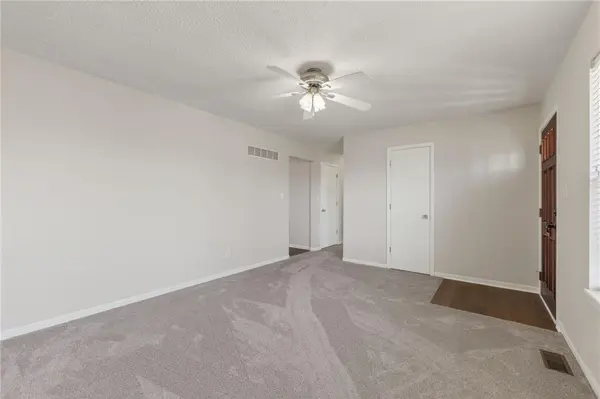 507 Poplar ST, Peculiar, MO 64078