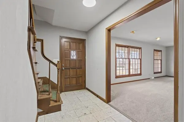 5952 Garnett ST, Shawnee, KS 66203