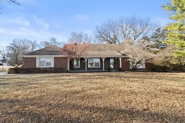 5952 Garnett ST,  Shawnee,  KS 66203