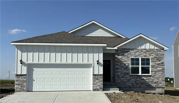 25218 W 177th TER, Gardner, KS 66030