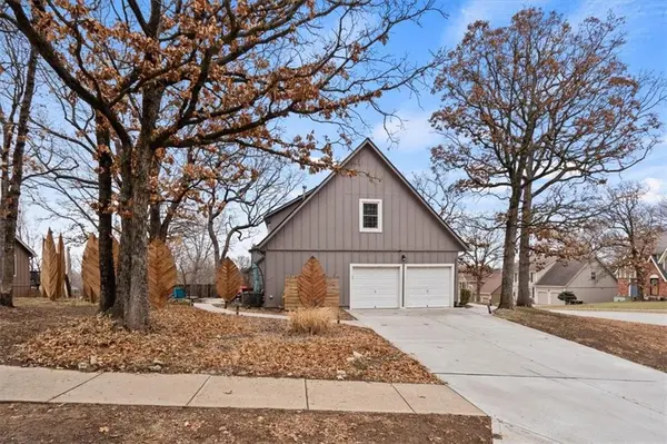 14512 W 69th ST, Shawnee, KS 66216